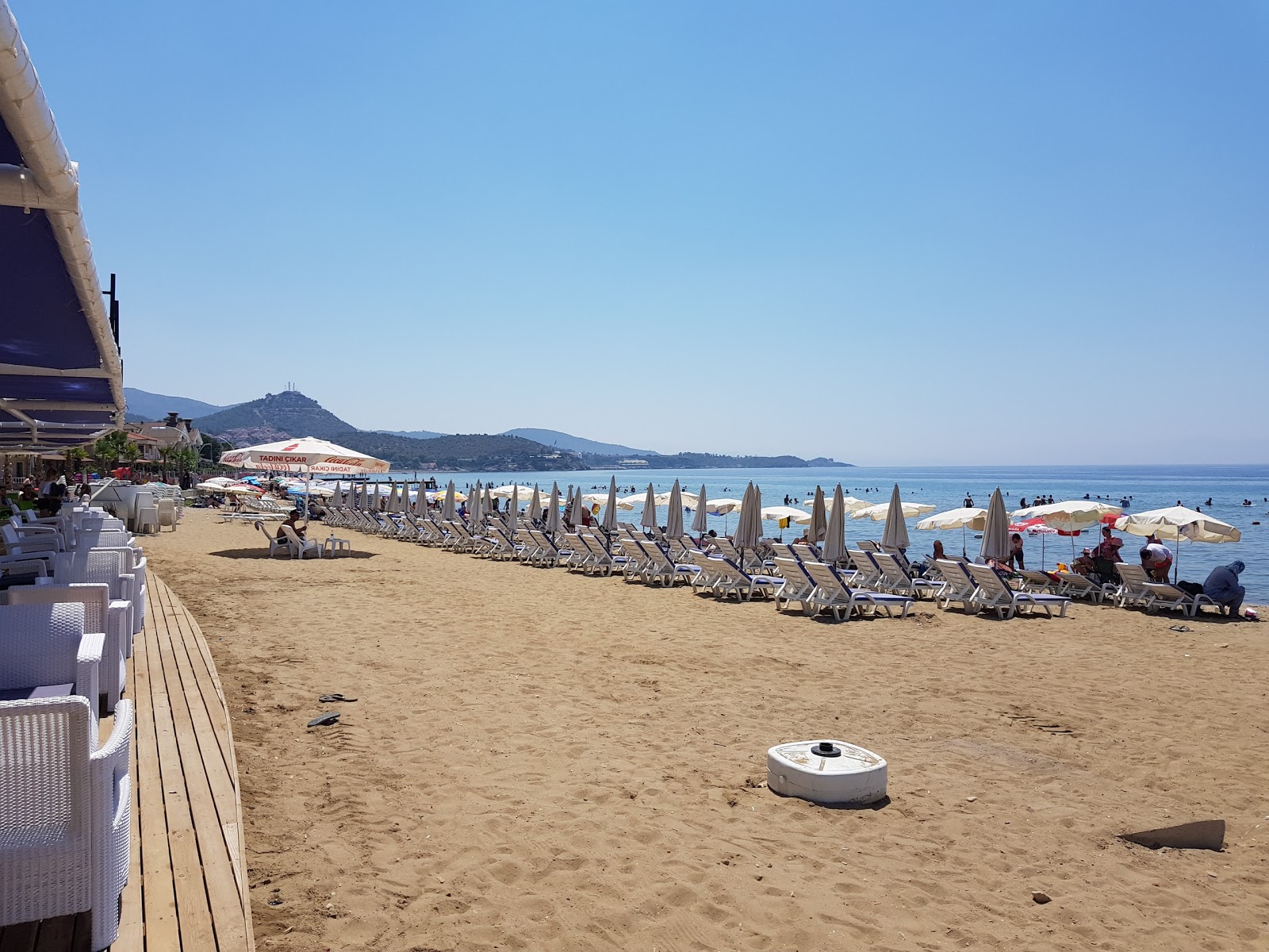 Photo de CukuraltI beach zone des équipements