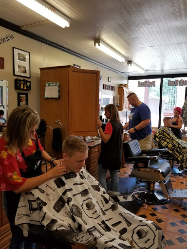 Barber Shop «Jefferson St. Barber Shop», reviews and photos, 153 E Jefferson St, Franklin, IN 46131, USA