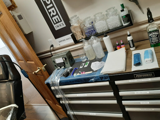 Explore bleeding heart tattoo ideas, creative tattoo ideas in Lakeview, available at Backwoods Tattoo Studio