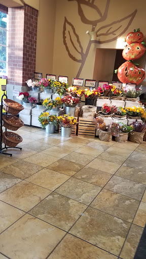 Supermarket «Giant Eagle Supermarket», reviews and photos, 2775 W Market St, Fairlawn, OH 44333, USA