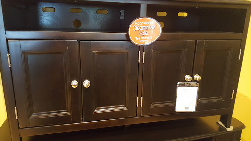 Furniture Store «Pacific Lifestyle Furniture», reviews and photos, 16305 NW Cornell Rd, Beaverton, OR 97006, USA