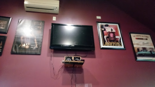 Cigar Shop «Up In Smoke Fine Cigars», reviews and photos, 91 Berlin Rd, Cromwell, CT 06416, USA