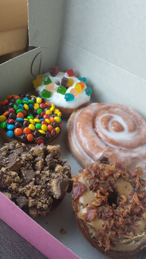 Donut Shop «Donut Fantasy», reviews and photos, 1731 W Bullard Ave #111, Fresno, CA 93711, USA