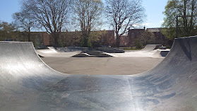 Gloucester Skate Park at Spa Ground