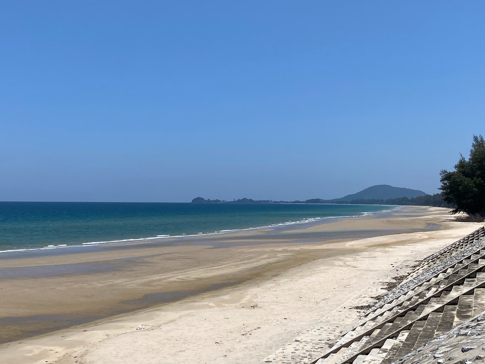 Don Samran Beach'in fotoğrafı - rahatlamayı sevenler arasında popüler bir yer