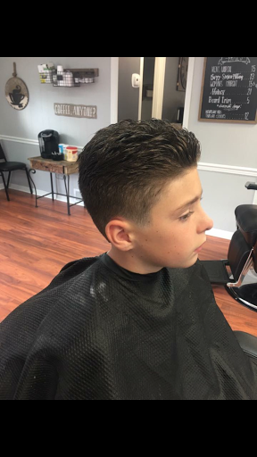 Barber Shop «Middletown Barber Shop», reviews and photos, 11603 Main St, Louisville, KY 40243, USA