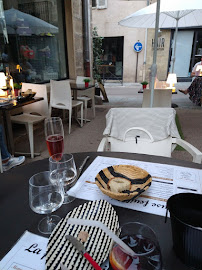 Plats et boissons du Restaurant français La pause feuilletée à Brive-la-Gaillarde - n°3