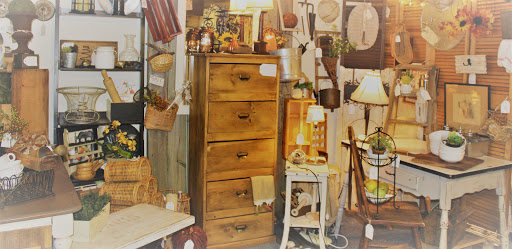 Used Furniture Store «Consign Design Interior», reviews and photos, 5556 Atlanta Hwy, Flowery Branch, GA 30542, USA