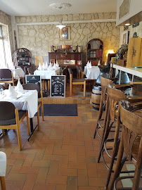 Atmosphère du Restaurant Le Neptune à Saint-Ouen-l'Aumône - n°3