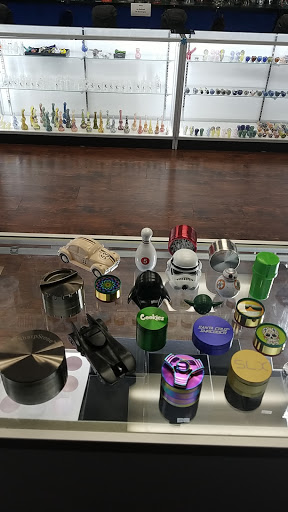 Tobacco Shop «Lifted Smoke Shop», reviews and photos, 2286 Sunrise Blvd, Gold River, CA 95670, USA