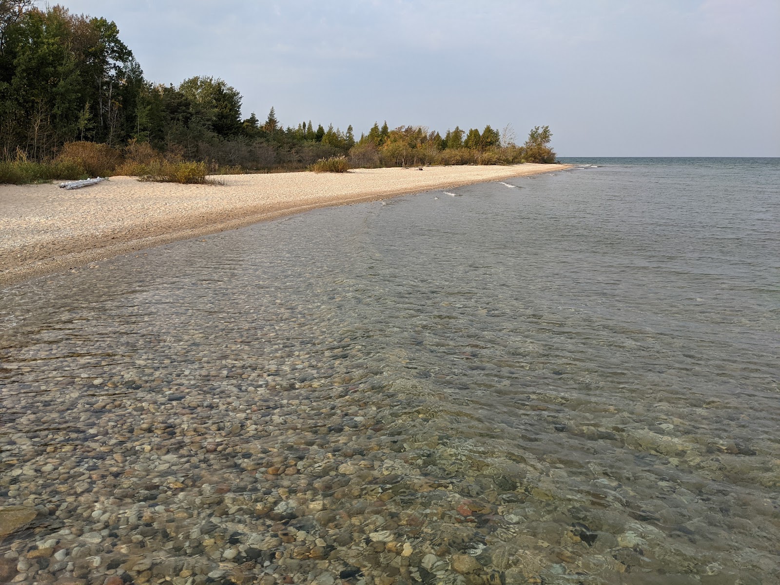 Foto von Cross Village Beach mit beiger kiesel Oberfläche