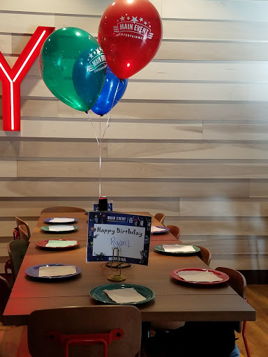 Restaurant «Main Event Entertainment», reviews and photos, 200 Quinn Dr, Pittsburgh, PA 15275, USA