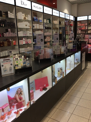 Reviews of The Perfume Shop West Quay Southampton in Southampton - Cosmetics store