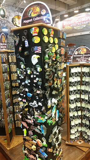 Sporting Goods Store «Bass Pro Shops», reviews and photos, 6425 Daniel Burnham Dr, Portage, IN 46368, USA