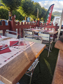 Atmosphère du Pizzeria Le Chalet de l'Ours à La Bourboule - n°4