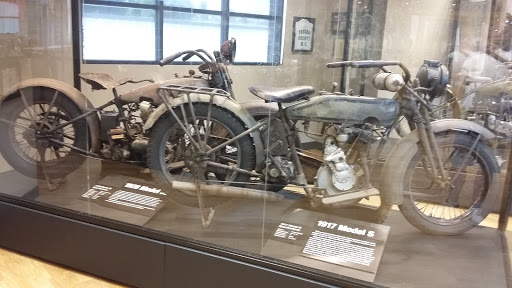 Harley-Davidson Dealer «Mathews Harley-Davidson», reviews and photos, 548 N Blackstone Ave, Fresno, CA 93701, USA