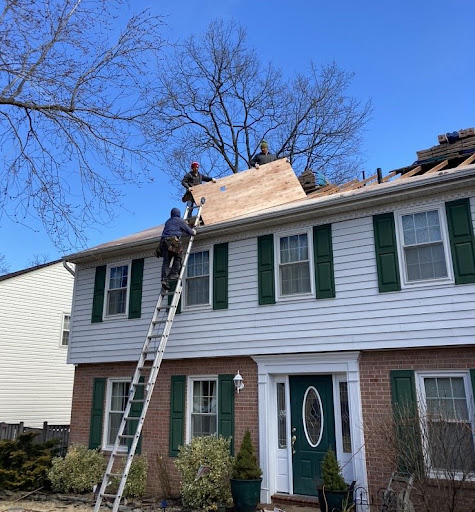 Roofing Contractor «Commonwealth Roofing & Siding», reviews and photos, 14004 Willard Rd k, Chantilly, VA 20151, USA