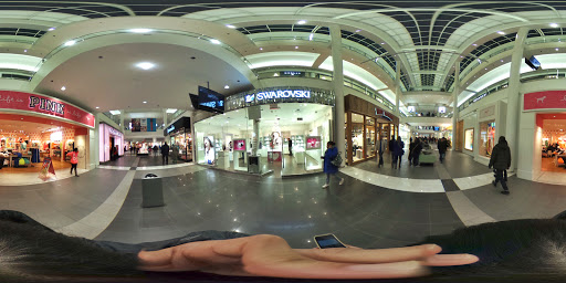 Swarovski, 1100 S Hayes St, Arlington, VA 22202, USA, 
