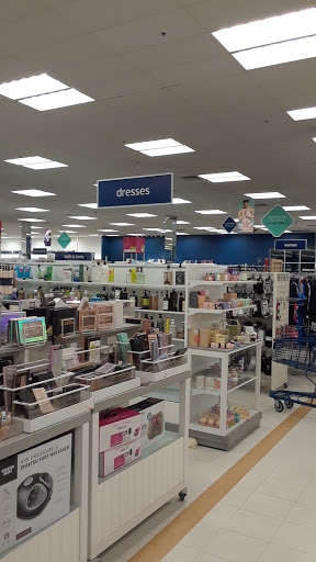 Department Store «Marshalls», reviews and photos, 2650 Sunrise Hwy, East Islip, NY 11730, USA