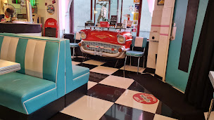 Photo n°100 de Le Sixties Café à Marcoussis ()