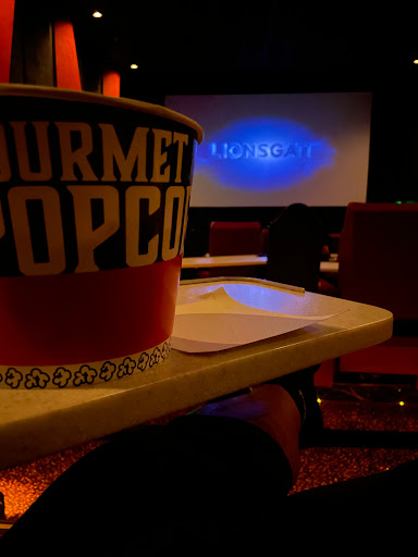 Movie Theater «AMC Framingham 16 with Dine-in Theatres», reviews and photos, 22 Flutie Pass, Framingham, MA 01701, USA