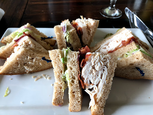 Golf Shop «Eagle Rock Golf Clubhouse & Pro Shop», reviews and photos, 191 Turnberry Ln, Hazle Township, PA 18202, USA