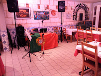 Atmosphère du Restaurant portugais O Galo à Gond-Pontouvre - n°5