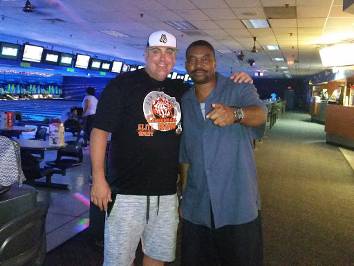 Bowling Alley «Brunswick Zone Glendale Heights», reviews and photos, 558 North Ave, Glendale Heights, IL 60139, USA