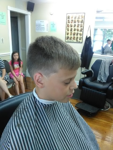 Beauty Salon «The B Spot Barber & Beauty Shop - Humble», reviews and photos, 850 E Main St, Humble, TX 77338, USA