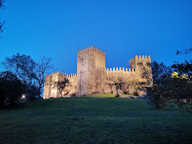 AREA AUTOCARAVANA GUIMARAES CASTILLO