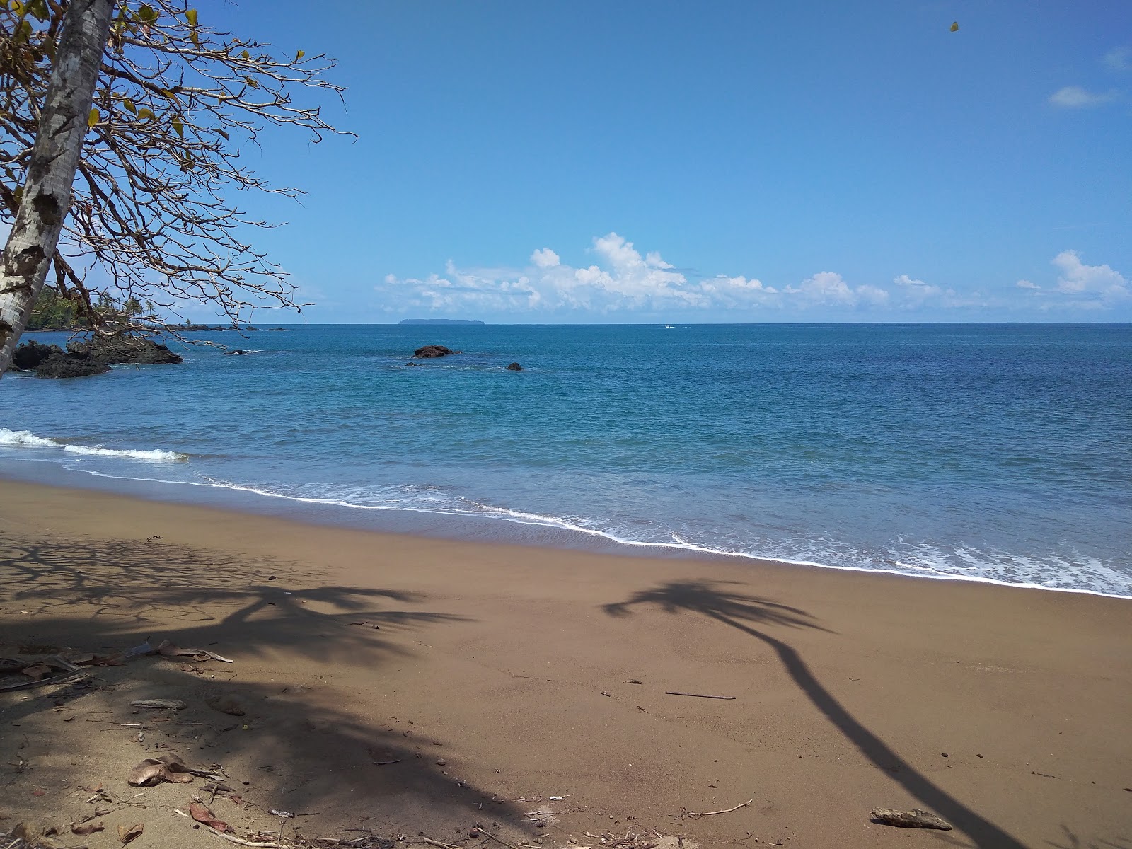 Fotografie cu Playa Las Caletas cu nivelul de curățenie înalt