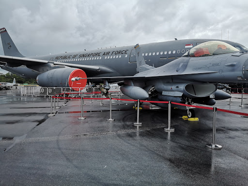 巴耶利峇空军基地