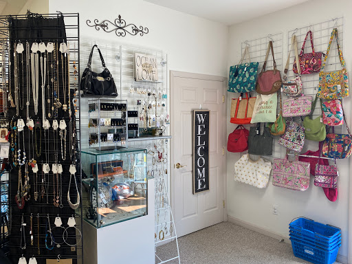 Boutique «Bearly Used Boutique», reviews and photos, 350 W Main St, Mount Joy, PA 17552, USA