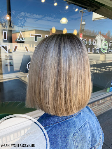 Hair Salon «Lunatic Fringe Salon Sharonville», reviews and photos, 11051 Reading Rd, Sharonville, OH 45241, USA