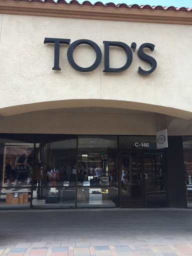 Shopping Mall «Desert Hills Premium Outlets», reviews and photos, 48400 Seminole Dr, Cabazon, CA 92230, USA