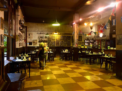 Bar Notable LOS LAURELES - Av. Gral. Tomás de Iriarte 2290, B1277 Buenos Aires, Provincia de Buenos Aires, Argentina