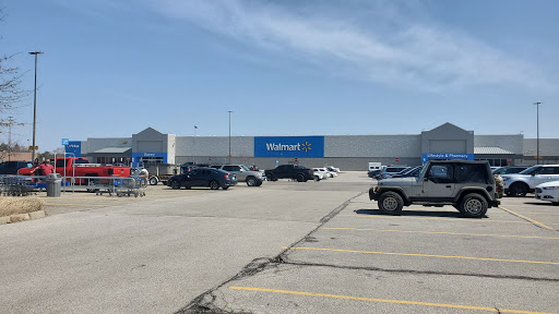 Department Store «Walmart Supercenter», reviews and photos, 222 E Smokerise Dr, Wadsworth, OH 44281, USA