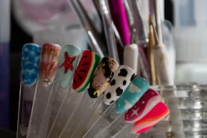 Nailsbyissey image