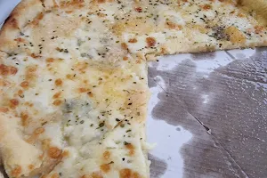 Punto Pizza image