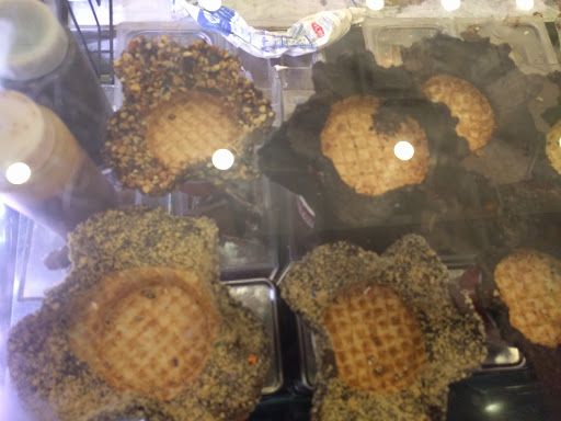 Ice Cream Shop «Cold Stone Creamery», reviews and photos, 6 Broadway, Lynbrook, NY 11563, USA