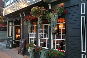 Buskers Pub And Restaurant image
