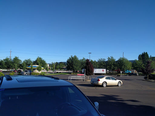 Grocery Store «Fred Meyer», reviews and photos, 3300 Portland Rd, Newberg, OR 97132, USA