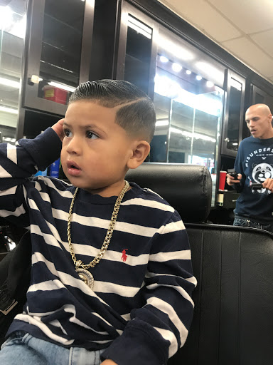 Barber Shop «Razor Sharp Cutz - Valley Hi», reviews and photos, 410 Valley Hi Dr #102, San Antonio, TX 78227, USA