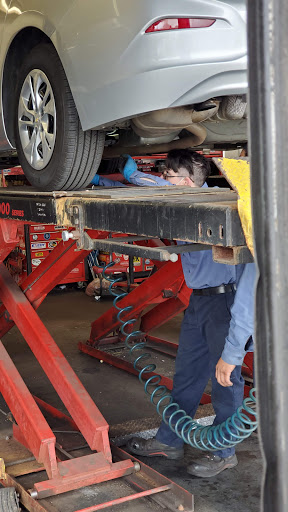 Auto Parts Store «Pep Boys Auto Parts & Service», reviews and photos, 61-01 Metropolitan Ave, Ridgewood, NY 11385, USA