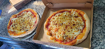 Plats et boissons du Pizzeria Pizza Firenze à Firminy - n°1