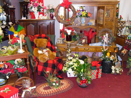 Florist «Flower Basket Florist & Gifts», reviews and photos, 1016 E Alfred St, Tavares, FL 32778, USA