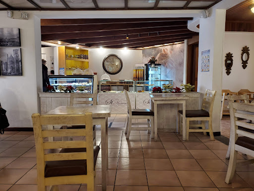 Café St. Honoré