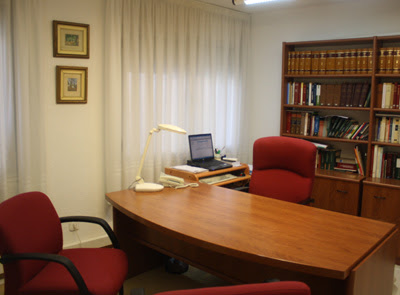 Despatx d'advocats Tortosa, Baldé Mora c/ Ricard Cirera, núm. 1 Entresòl, 2on, 43500 Tortosa, Tarragona, España