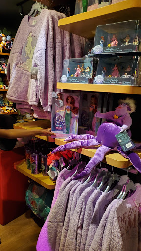 Toy Store «Disney Store», reviews and photos, 6000 Sepulveda Blvd, Culver City, CA 90230, USA