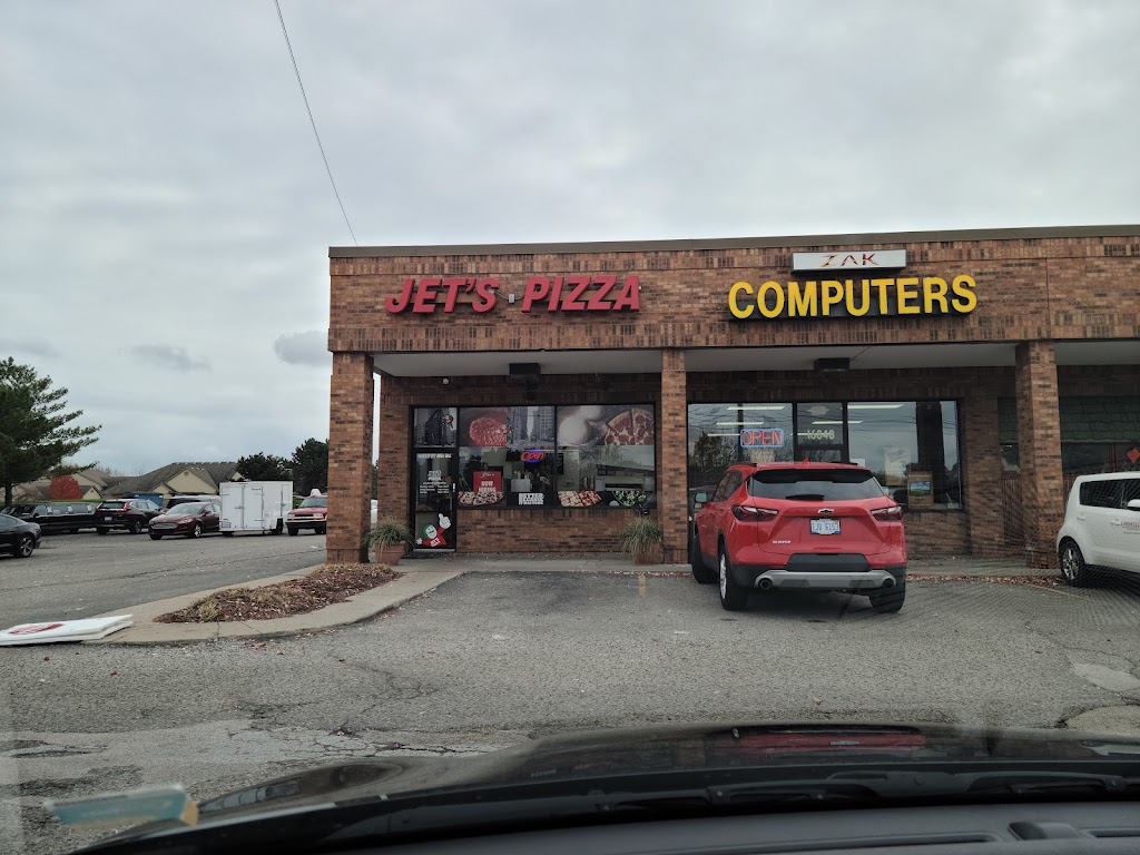 Jet's Pizza 48044